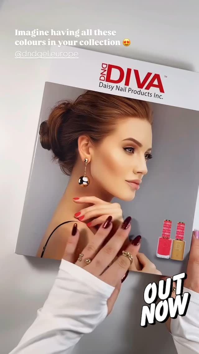 Start your DND Diva Collection today! Purchase all 288 colours in mini collections of 36, or buy them individually. Plus, a swatching book is available to help your clients make that all-important choice: What colour would I like today?

✨ 288 Gel Nail Colours: A comprehensive range of vibrant hues, soft pastels, bold neons, and timeless neutrals to suit every style and occasion.
🎨 True-to-Colour Accuracy: Each swatch perfectly represents the actual gel polish shade.

Video by @w0mango

#DNDNails #DivaCollection #GelPolish #NailArtLovers #NailTechs #ManicureGoals #NailInspo #PastelNails #NeonNails #NeutralNails #GelPolishAddict #NailTrends